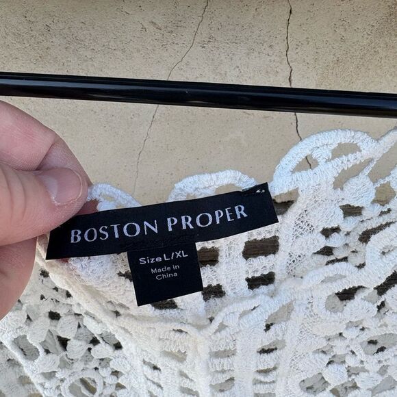 Boston Proper Crochet Poncho in White - Picture 4 of 8